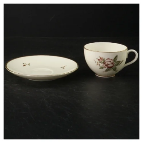 Porcelænskopper med underkopper fra B&G