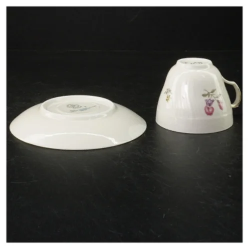 Porcelænskop og underkop sæt fra Royal Copenhagen