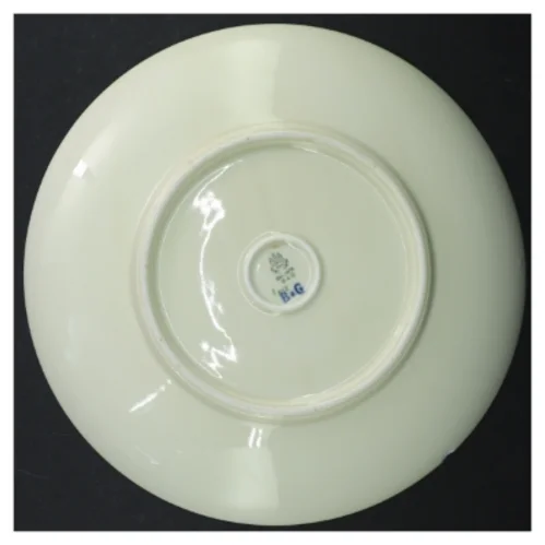 Porcelænsskål med blomstermotiv fra B&G (str. 24,5 cm)