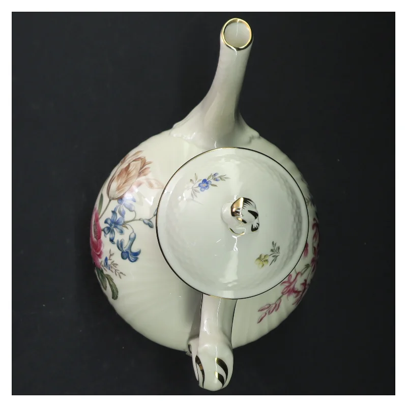 Royal Copenhagen Frisenborg Kaffekande #910/ 1794 fra Royal Copenhagen