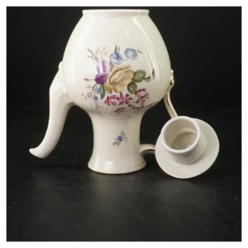 Royal Copenhagen Frisenborg Kaffekande #910/ 1794 fra Royal Copenhagen