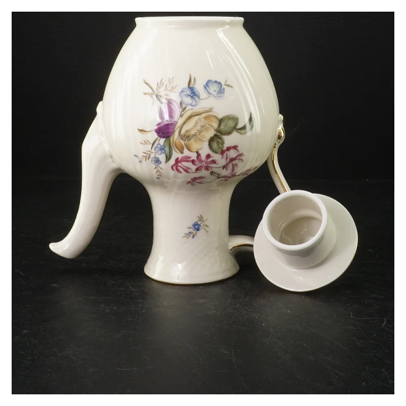 Royal Copenhagen Frisenborg Kaffekande #910/ 1794 fra Royal Copenhagen