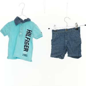 Sæt, polo og shorts fra Tommy Hilfiger (str. 80 cm)