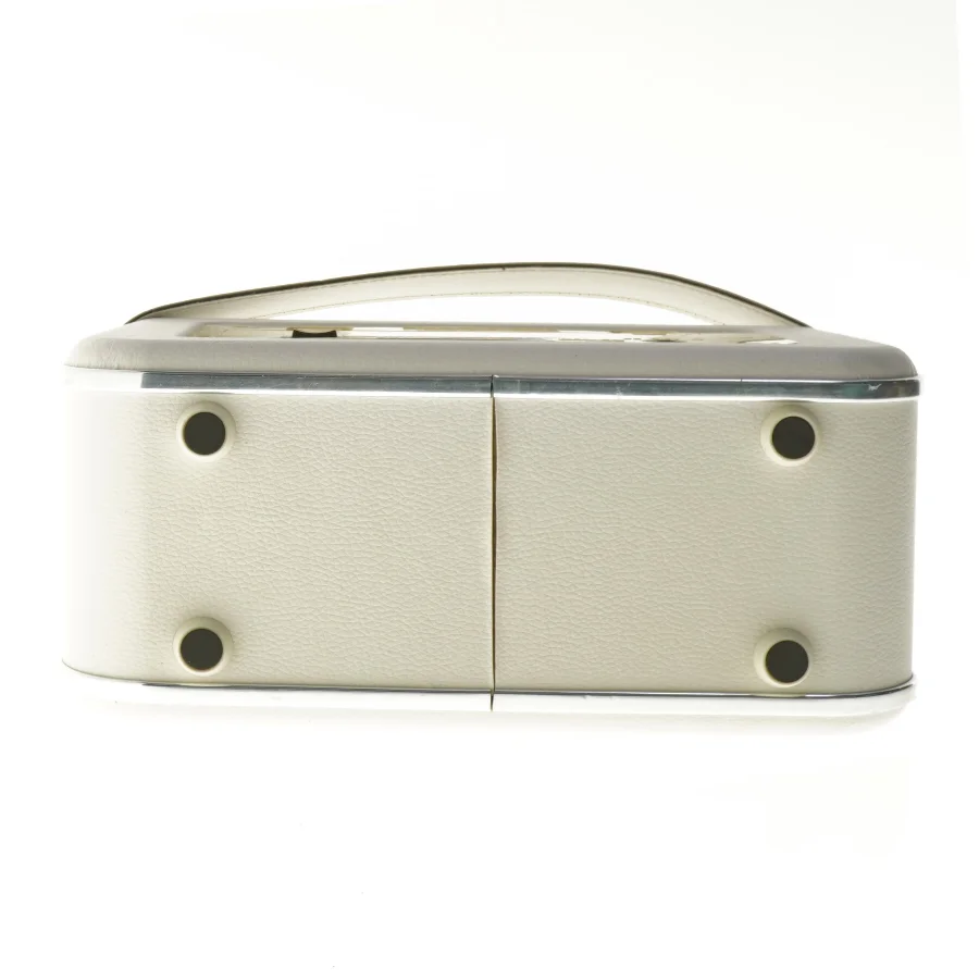 Memphis radio med adapter fra Memphis (str. 26x12x16 cm)