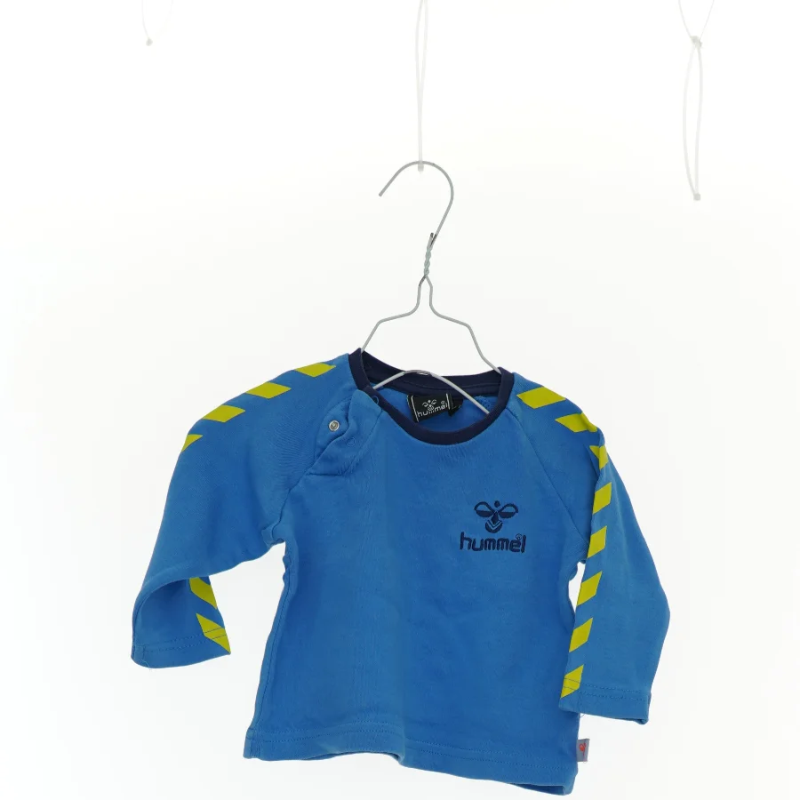 Bluse fra Hummel (str. 68 cm)