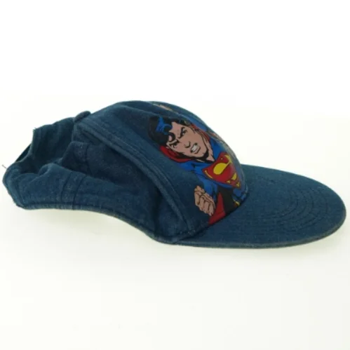 Superman kasket fra H&M (str. 122)