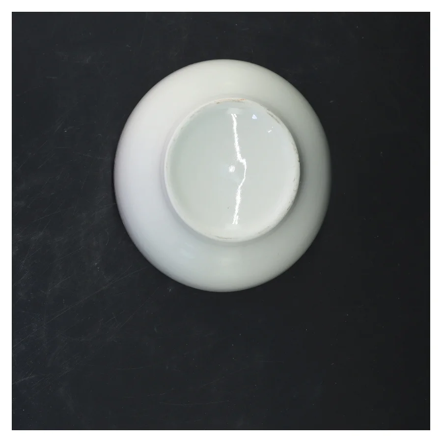 Hvid keramisk skål (str. 9x13,5 cm)