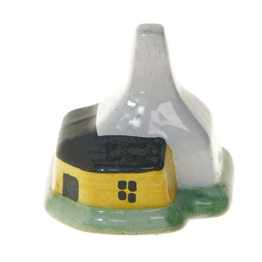 Keramisk røgeri fra Bornholm fra Johgus (str. 6,5x6,5 cm)