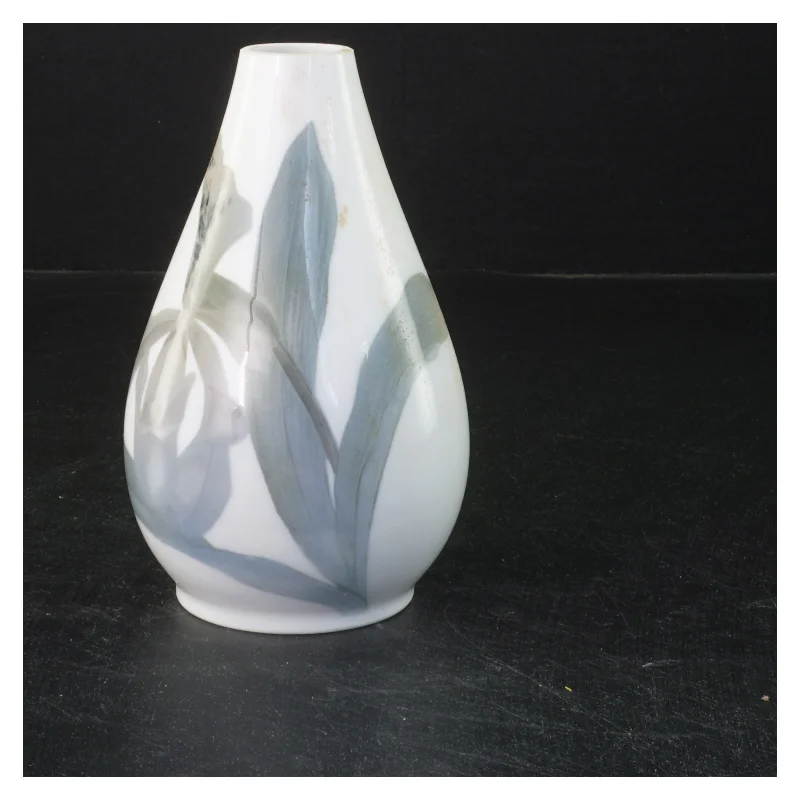 Vase med blomsterdesign fra Royal Copenhagen (str. 14x9 cm)