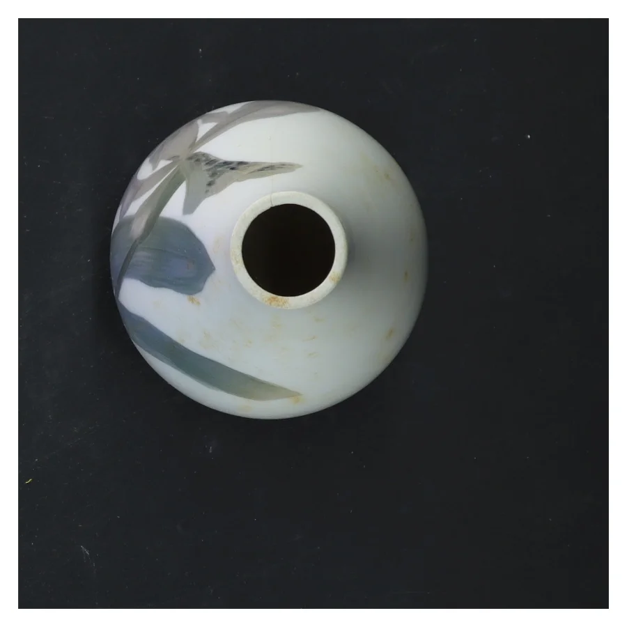 Vase med blomsterdesign fra Royal Copenhagen (str. 14x9 cm)