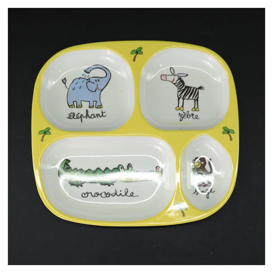 Børne tallerken med rum fra La Chaise Longue (str. 25,5x23 cm)