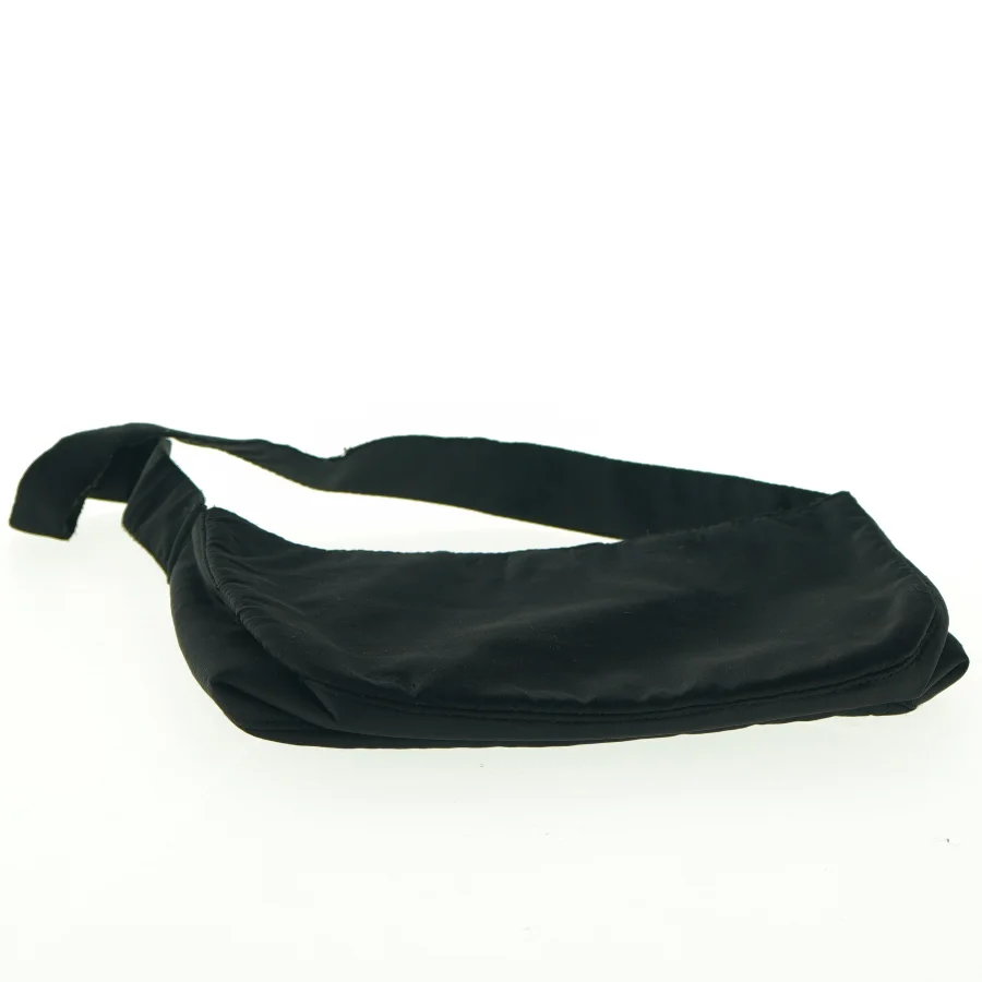 Sort broderet skuldertaske (str. 23 x 14 cm)