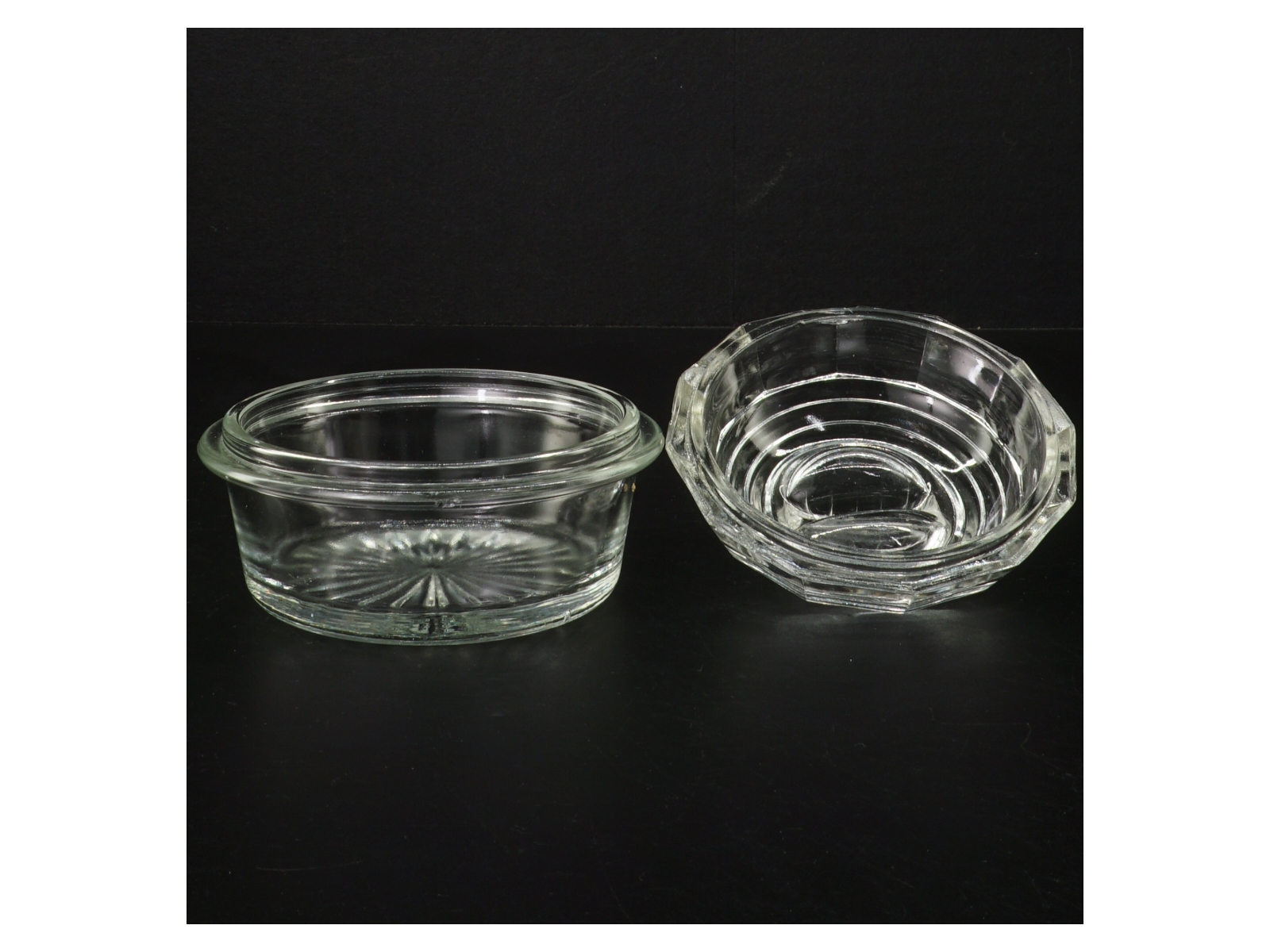 Glas serveringsskål med låg (str. 11 cm)