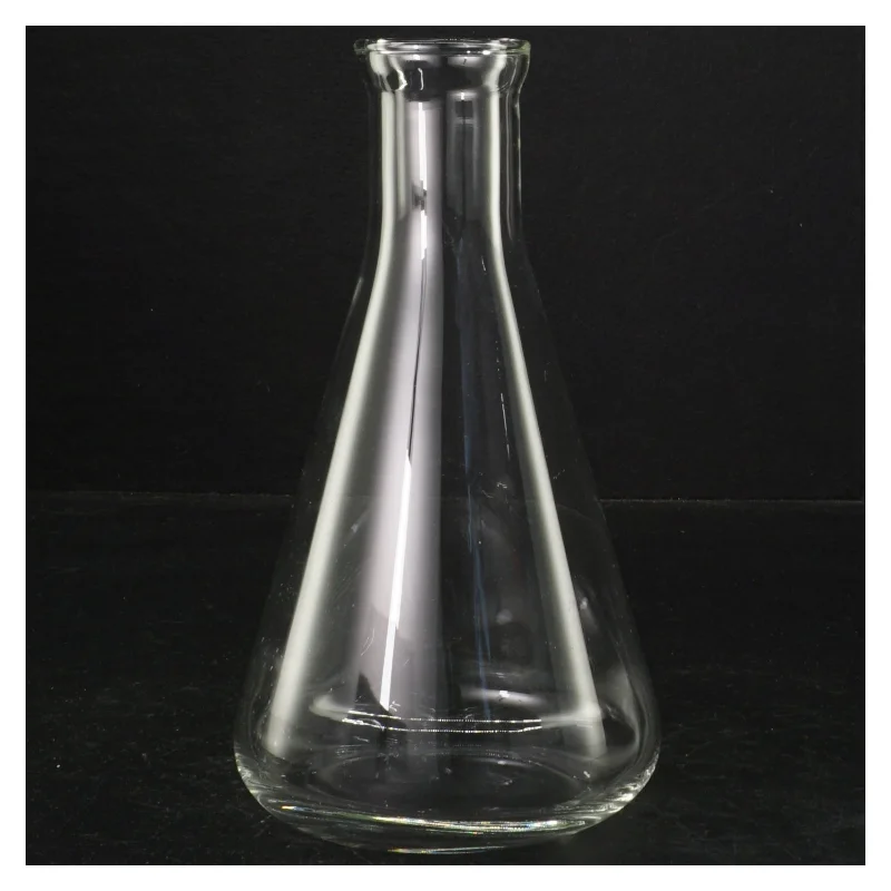 Glasvase (str. H. 18 cm)