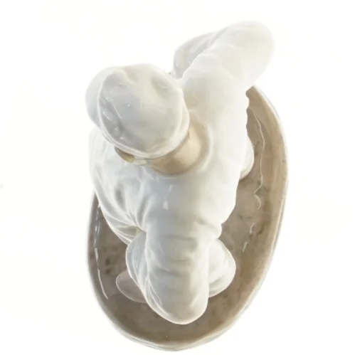 Porcelænsfigur af stående person fra B&G (str. 28,5 cm)