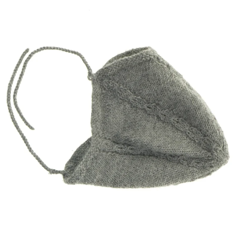 Strikket babyhue (str. 17x19 cm)