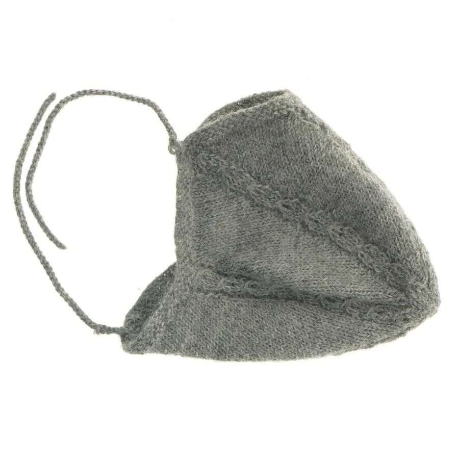 Strikket babyhue (str. 17x19 cm)