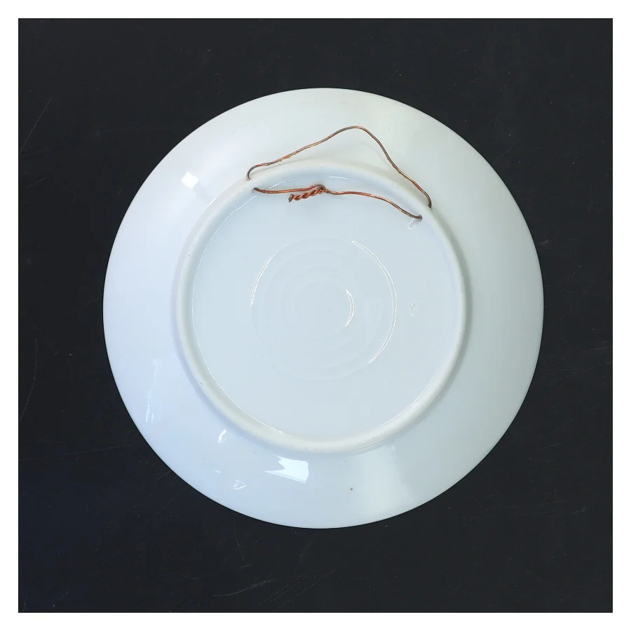 Porcelænstallerken med kongeligt monogram (str. Ø 16 cm)