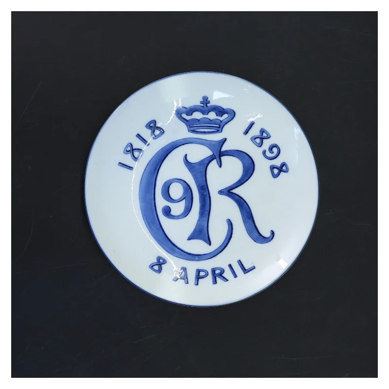 Porcelænstallerken med kongeligt monogram (str. Ø 16 cm)