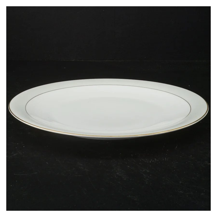 8 porcelænsmiddagstallerkener (str. 25 cm)