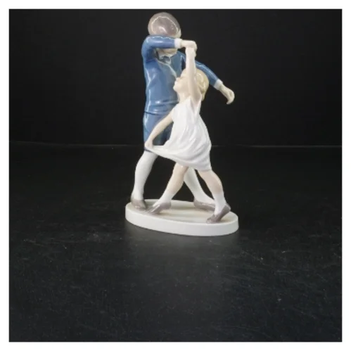 Porcelænsfigur af dansende par fra B&G (str. 21x12 cm)