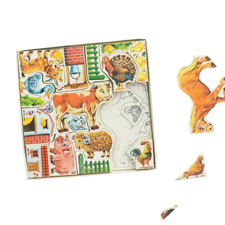 Gårdspuslespil i træ fra K.E. Leg (str. 23 x 23 cm)