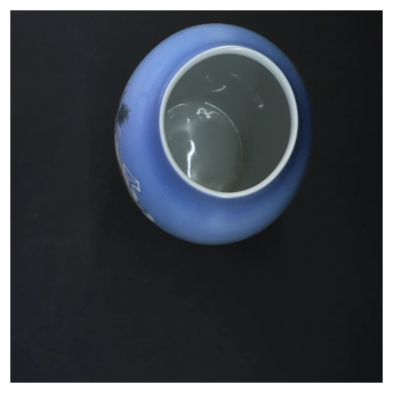 Porcelænsvase med blomsterdesign fra B&G (str. 26x9 cm)