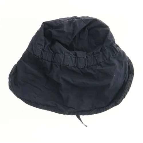 Børnehat med skygge (str. 92)