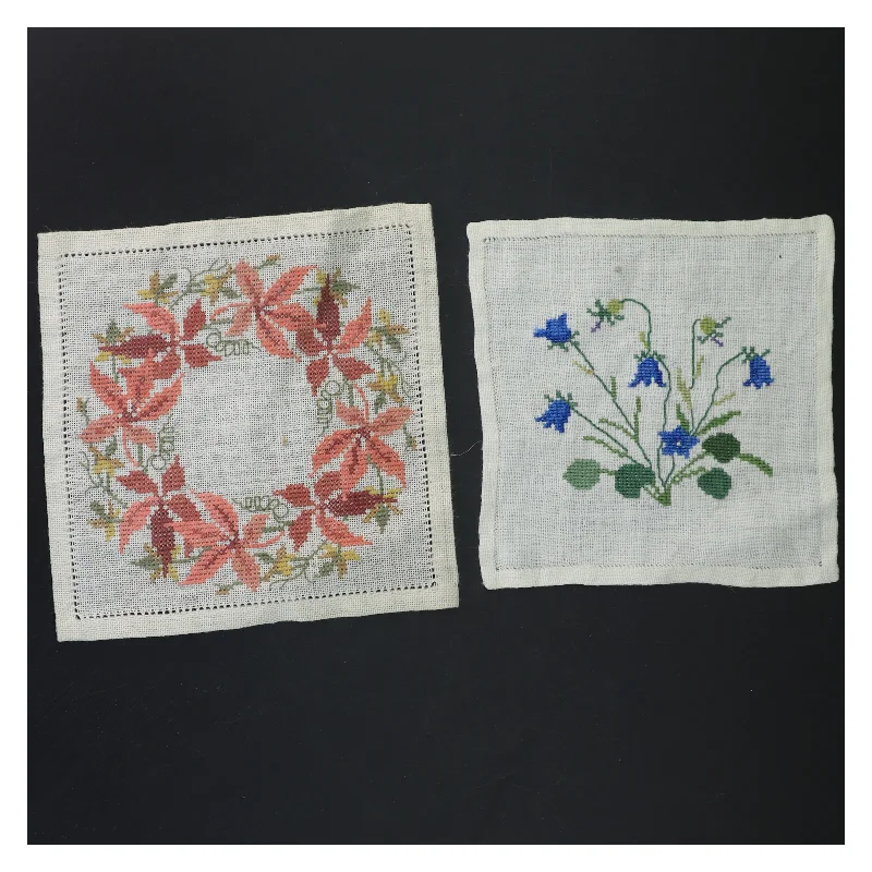 Håndroderede bordservietter (str. 17x17&15x14,5 cm)