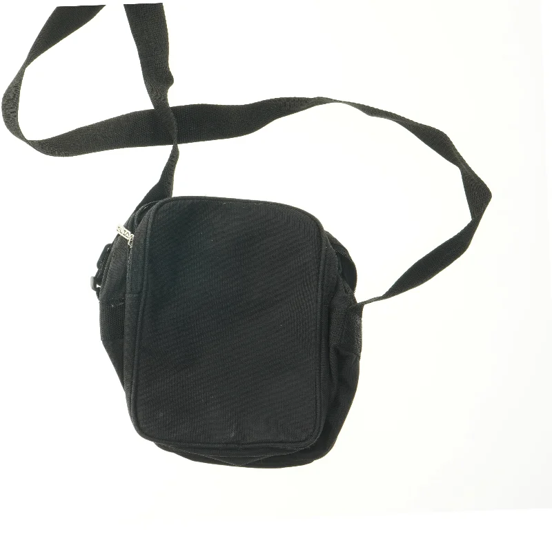 Sort skuldertaske fra DNR (str. 26,5x25 cm)