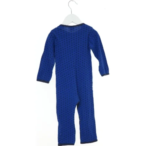 Børneheldragt med mønster fra Holly’s Baby (str. 80)