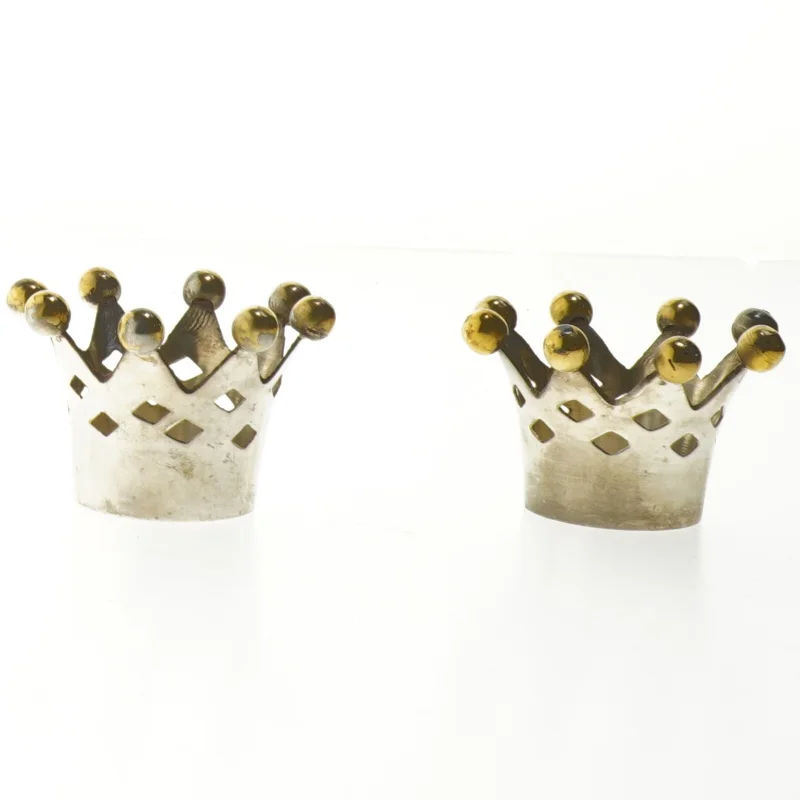 To lysestager i form af kroner fra Kgs Lyngby (str. 8x5 cm)