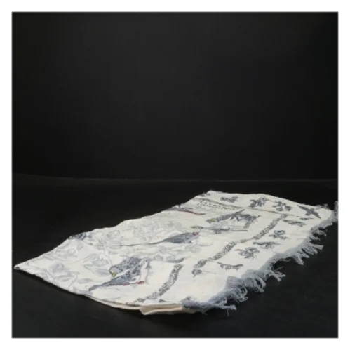 Kvadratisk tørklæde med fugleprint fra ALT (str. 86x86 cm)