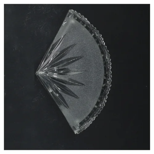 Dekorativt glasfad (str. 14x8,5 cm)