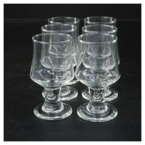 Sæt med seks glas (str. Ø 4,5x9 cm)