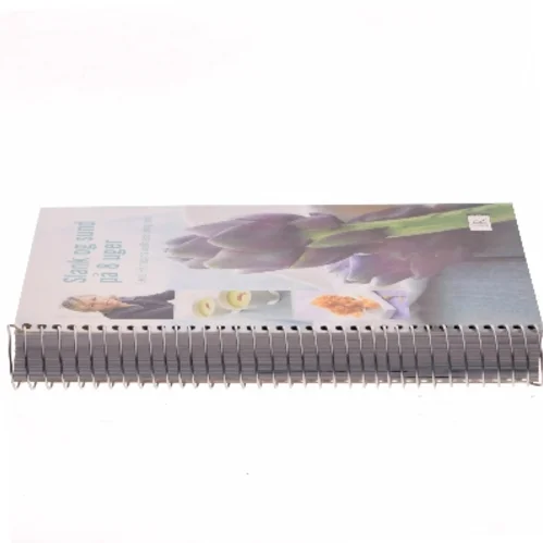 Slank og sund på 8 uger : Lene Hanssons wellness program af Lene Hansson (Bog)