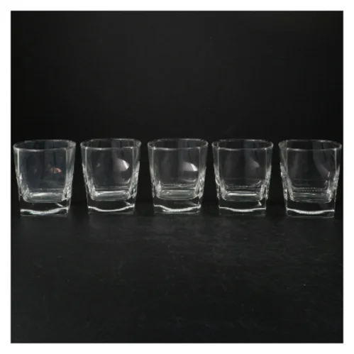 Drikkeglas (str. H. 8,5 cm. ø 8 cm)