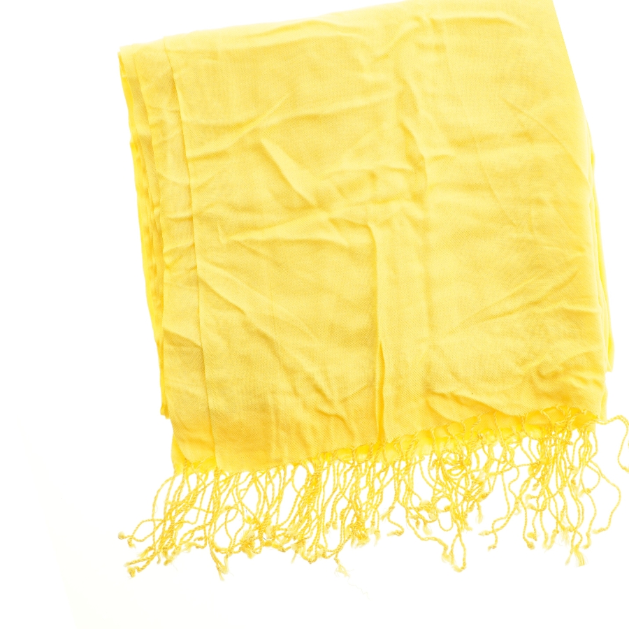 Gult sjal med frynser