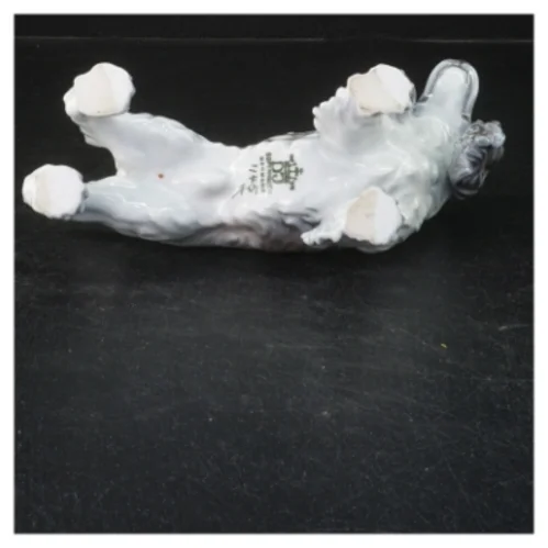 Porcelænsfigur af en spaniel fra Dj Copenhagen (str. 16x9 cm)