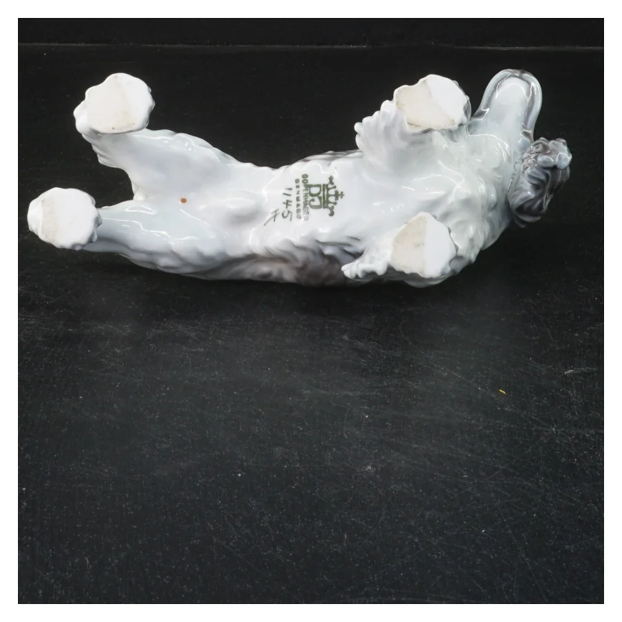 Porcelænsfigur af en spaniel fra Dj Copenhagen (str. 16x9 cm)