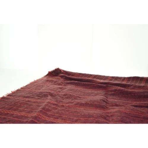 Rødt mønstret tæppe / borddug(str. 220x110 cm)