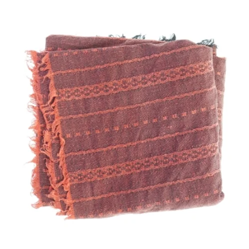 Rødt mønstret tæppe / borddug(str. 220x110 cm)