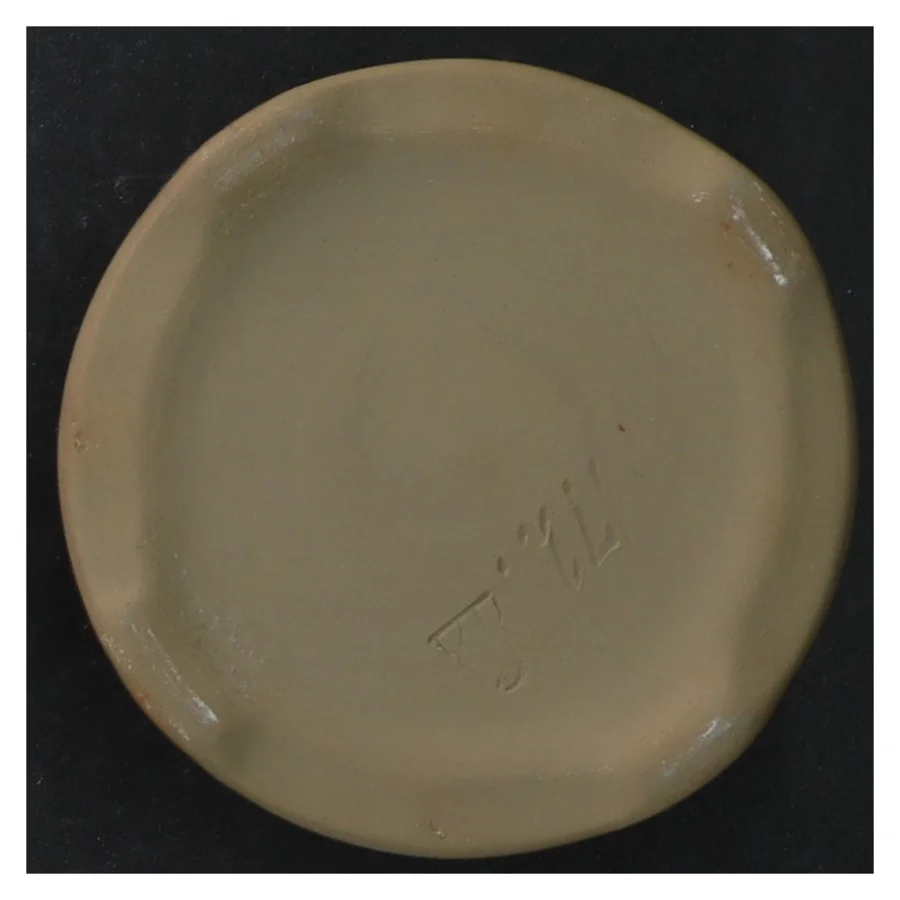 Blomsterpotte i bornholmsk keramik med blomstermotiv (str. H. 6,5 cm. ø. 8,5 cm)