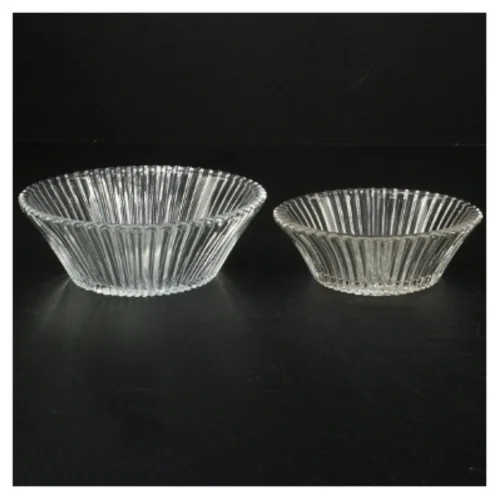 Glasskåle med dekorativt reliefmønster (str. Ø. 14 cm. ø elve cm)