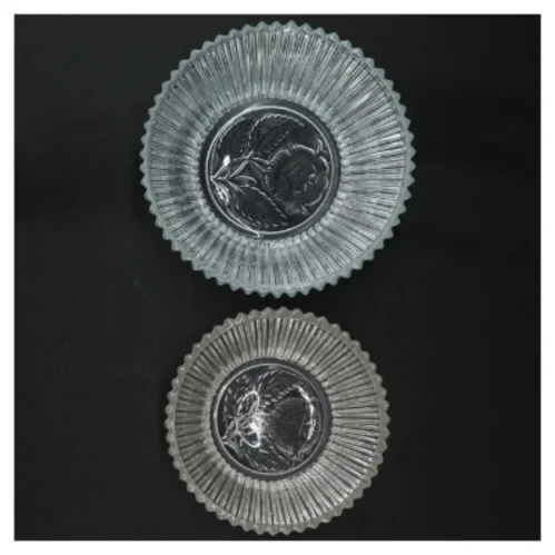 Glasskåle med dekorativt reliefmønster (str. Ø. 14 cm. ø elve cm)