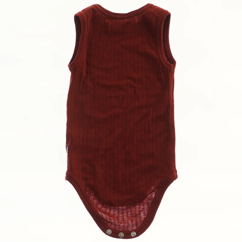 Uld. Ærmeløs rød bodystocking fra Joha (str. 68)