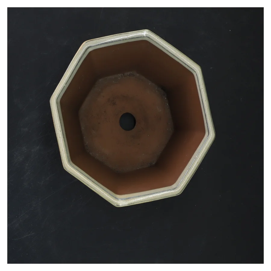 Ottekantet lerpotte (str. 11,5x15 cm)