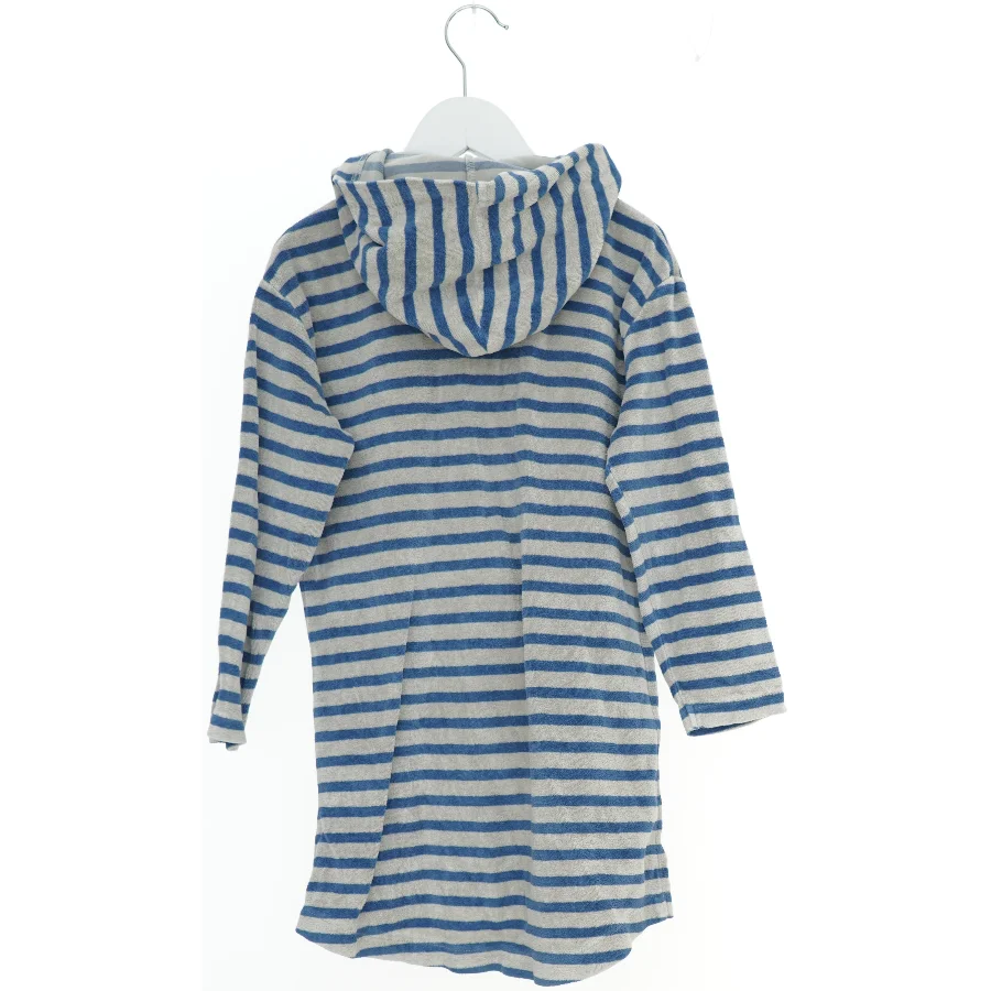 Stribet badekåbe med hætte fra eBBe (str. 110)
