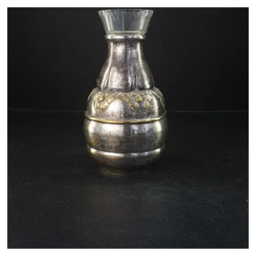 Retro vase i sølvplet med blomstermønster (str. 24x12 cm)
