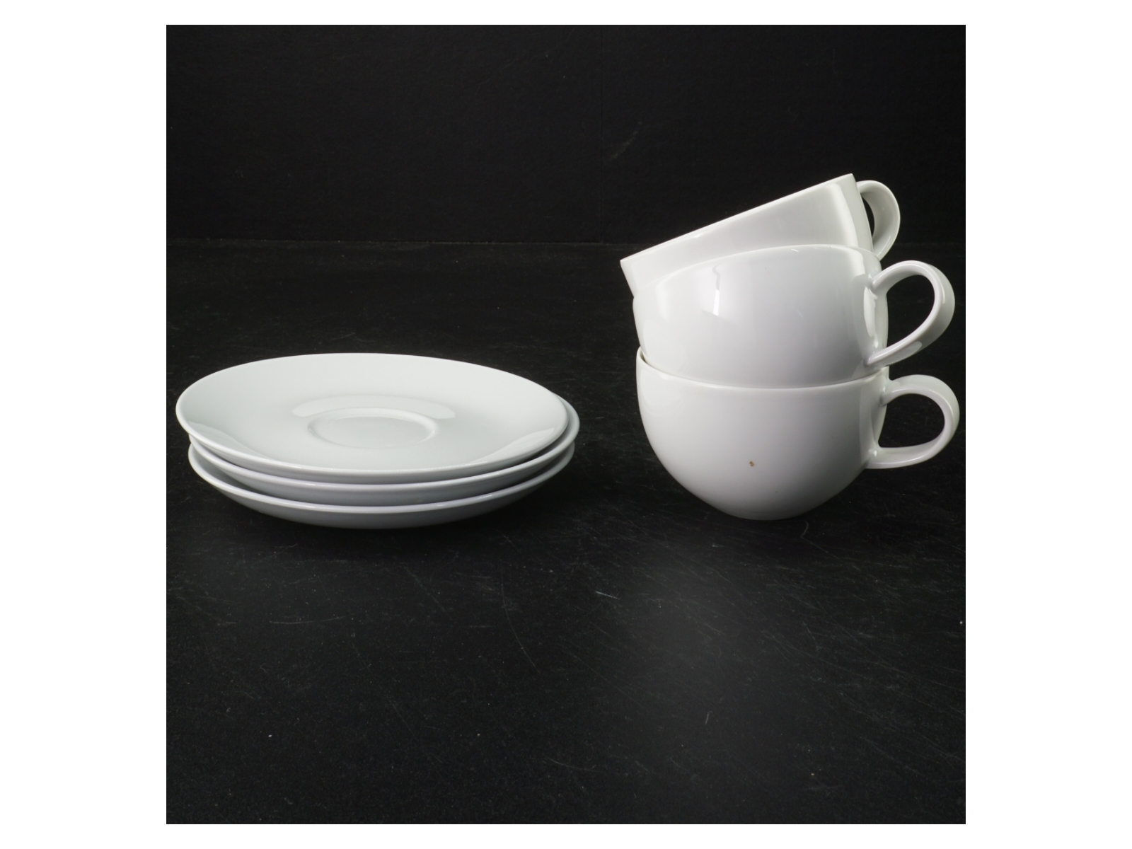 Kaffekop med underkop (str. 6 x 13,5. cm)